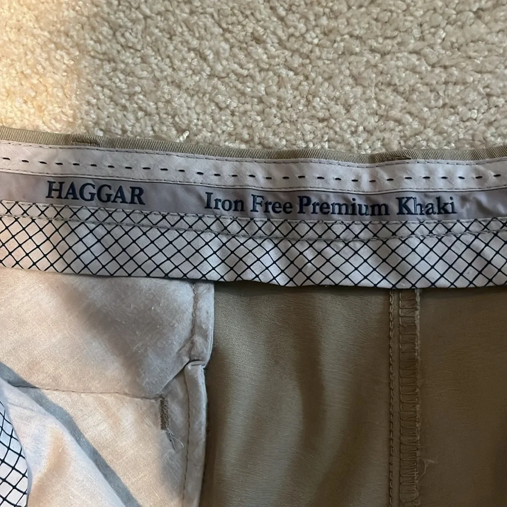 5 pairs Men’s Haggar Straight Fir Iron Free Premium Khaki. Tan, Grey, and Black. - Picture 2 of 8